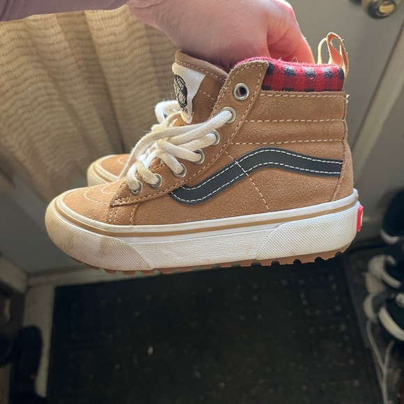 Vans Sk8 Hi MTE youth sneaker/boot size 11 - Picture 6 of 6